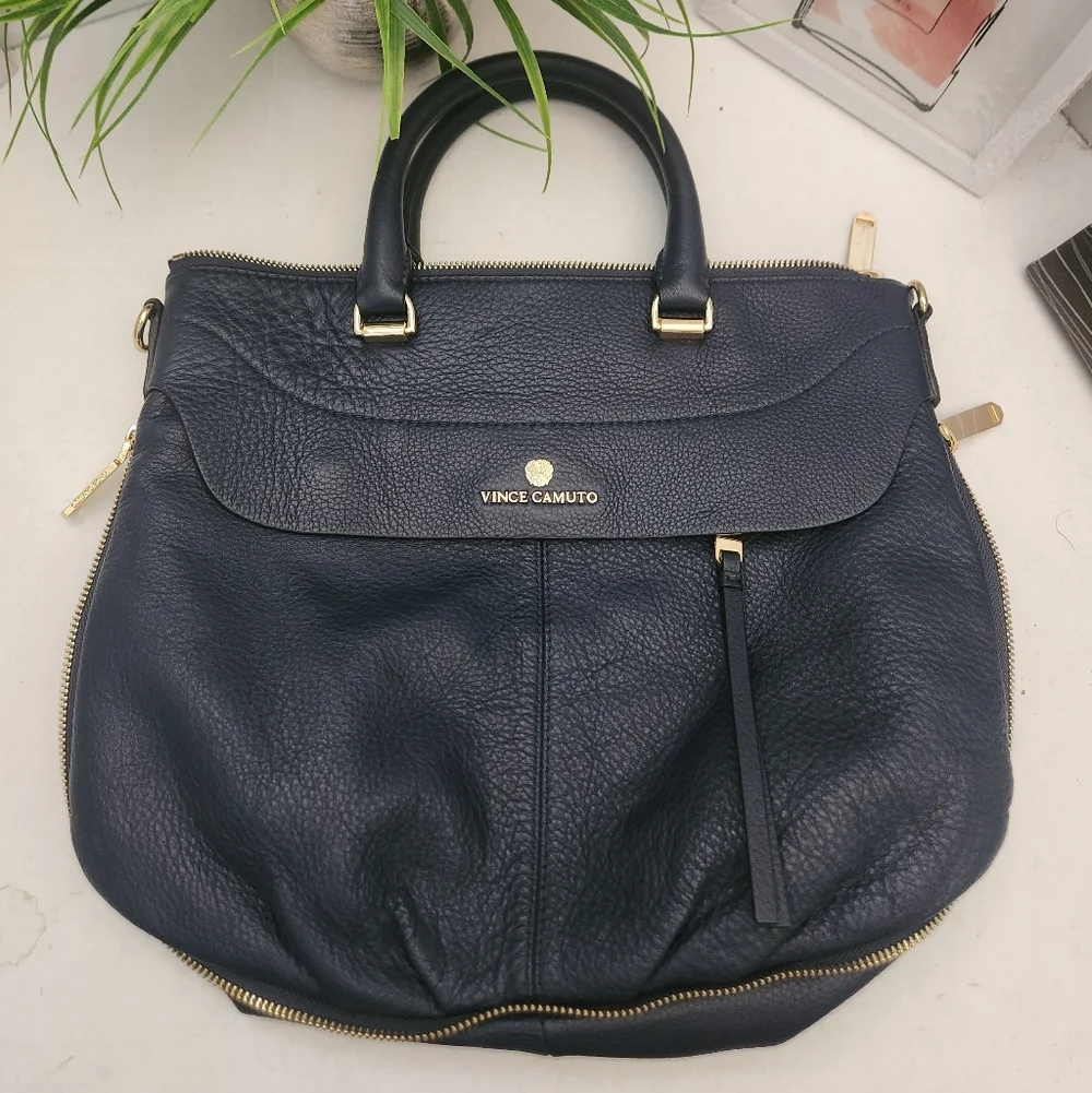 Vince Camuto vince camuto